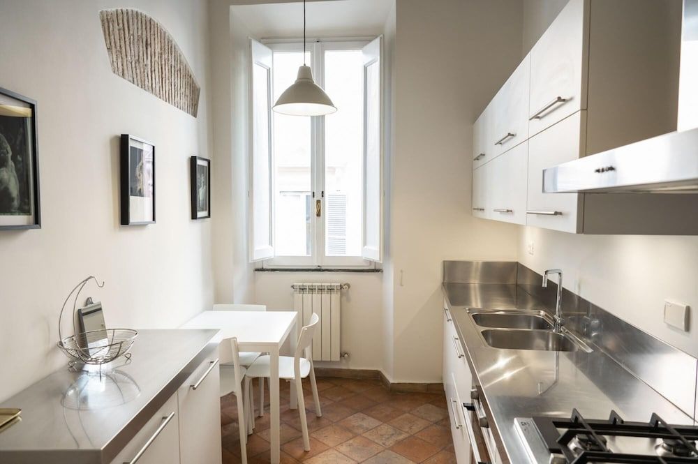 undefined Artsy and Elegant Apartment Near Pantheon 3