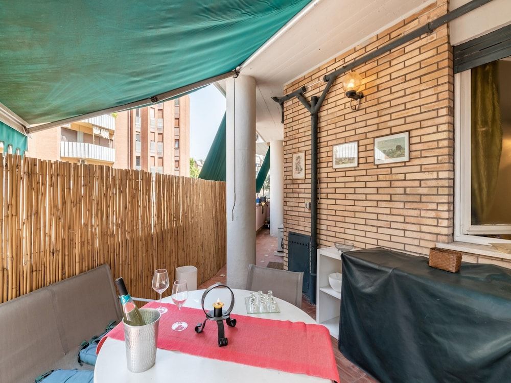 undefined Apartment in Rome With Balcony 10