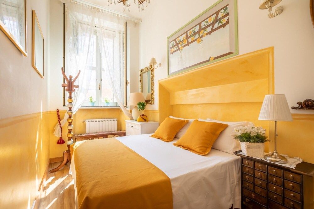 Cozy Chic Suite Near Campo de Fiori Apartment 22