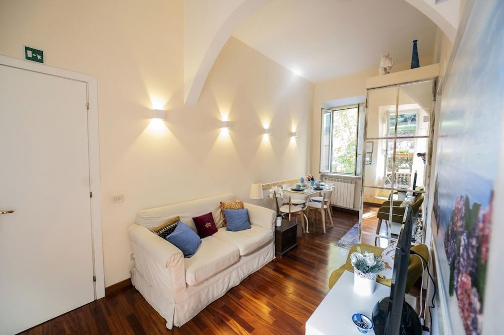 Colosseum 2BR Elegance and Charm Apartment 30