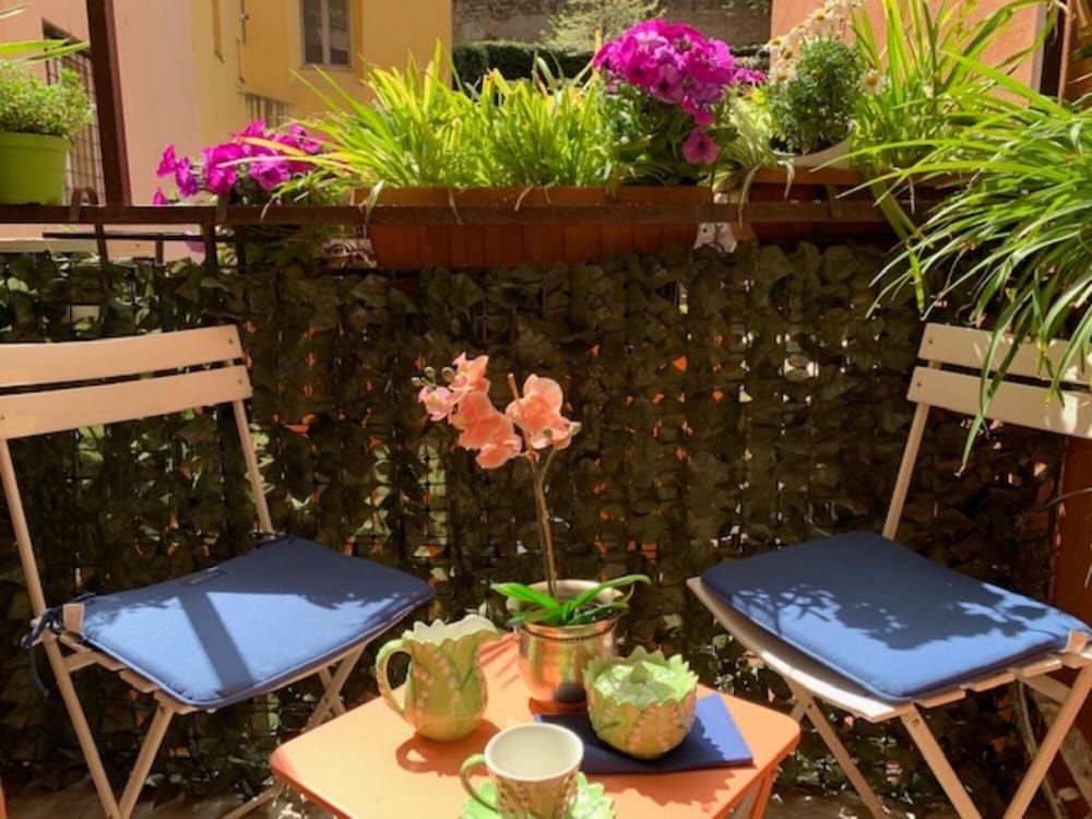 undefined Colosseum 2BR Elegance and Charm