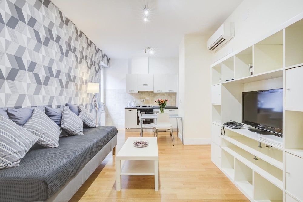 undefined Gonfalone Residence Viola 9