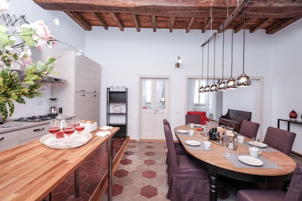 undefined Regal Home in Trastevere 8