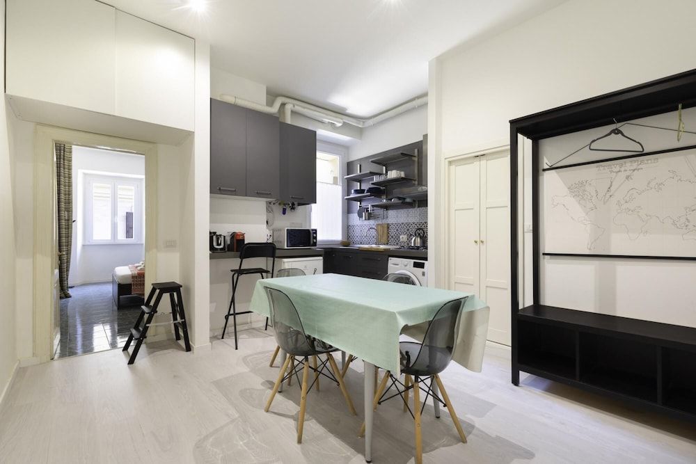 undefined Cozy and Comfy Apartment at Esquilino 6