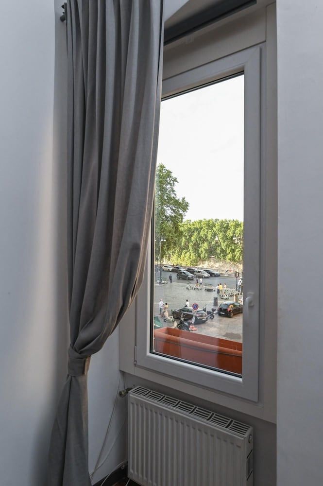 undefined Gorgeous Trastevere Loft On The River 6