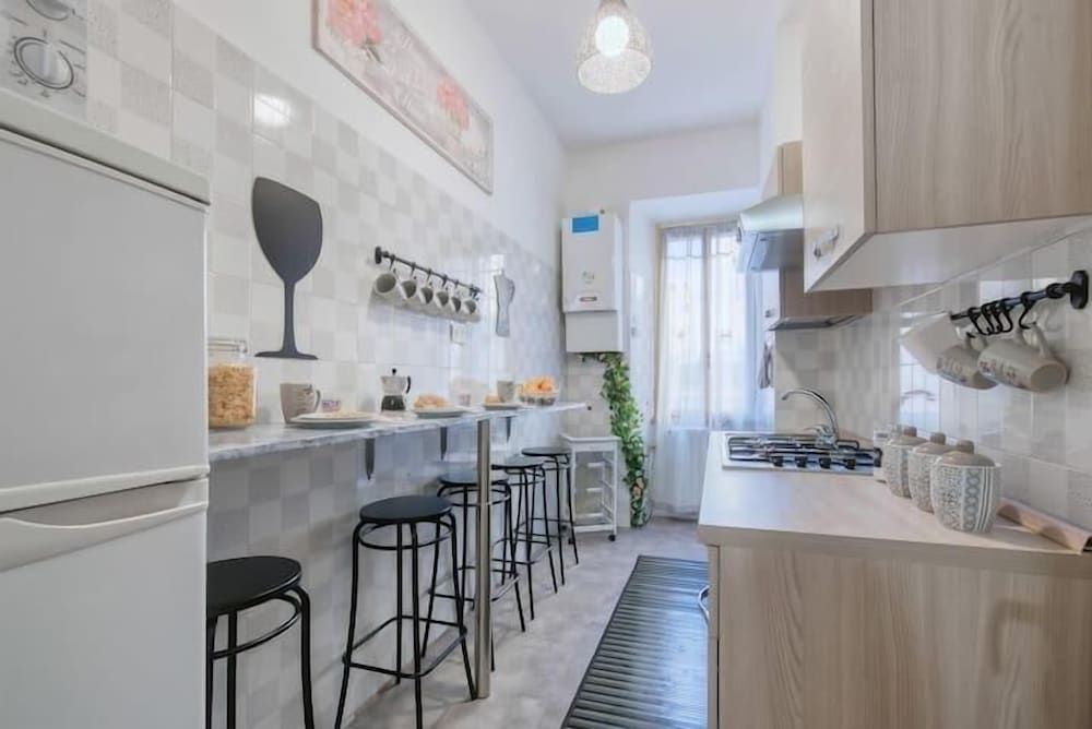 Leone IV Traditional Apartment 18