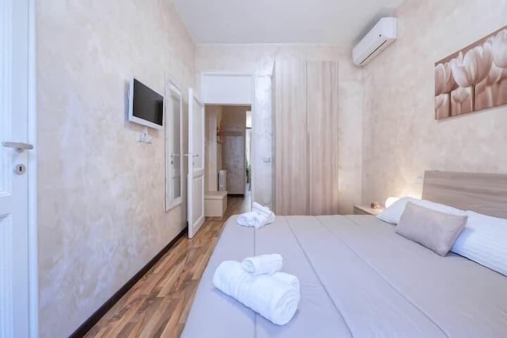 undefined Leone IV 8