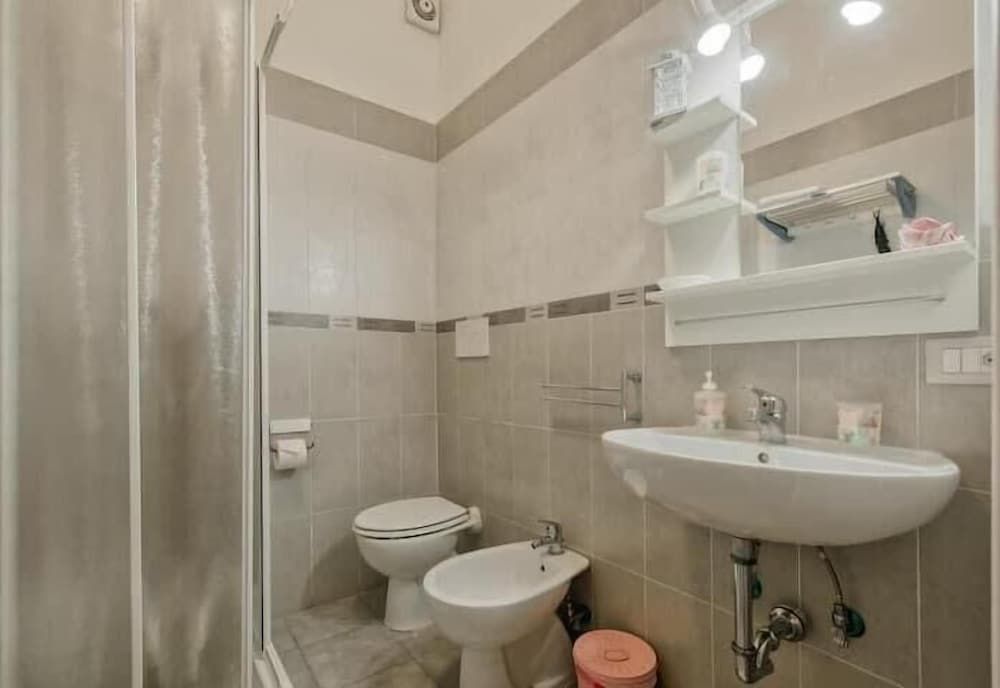 Leone IV Traditional Apartment 22