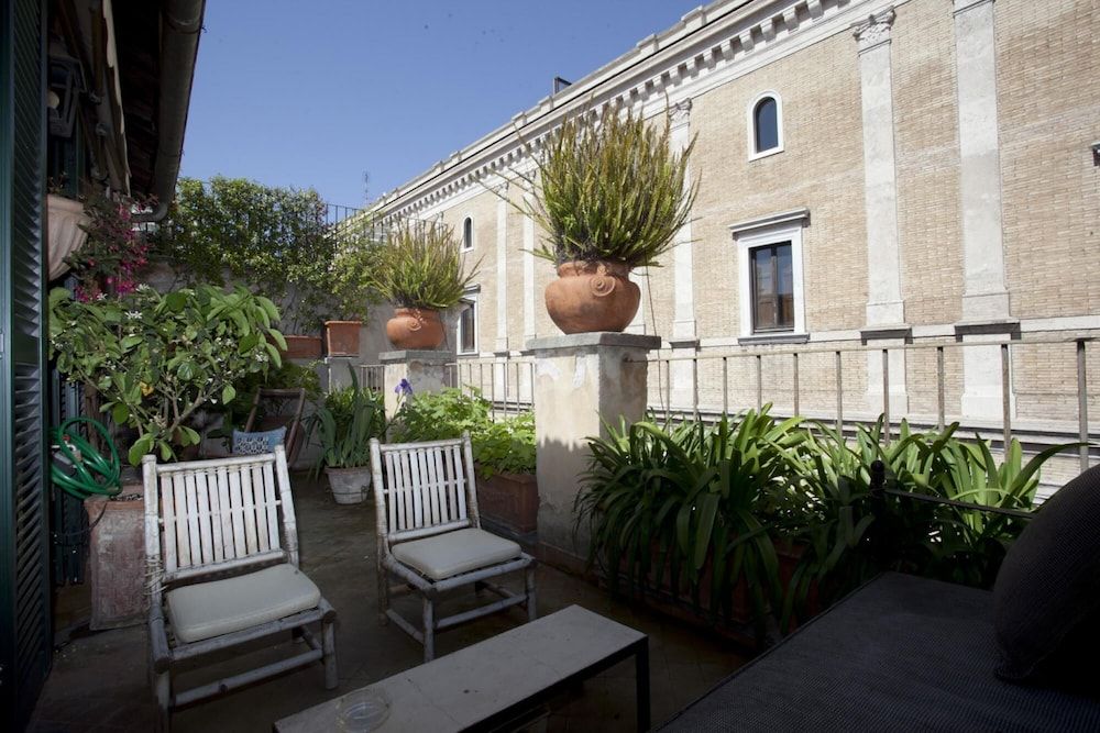 undefined Splendid Penthouse in Campo de Fiori 4
