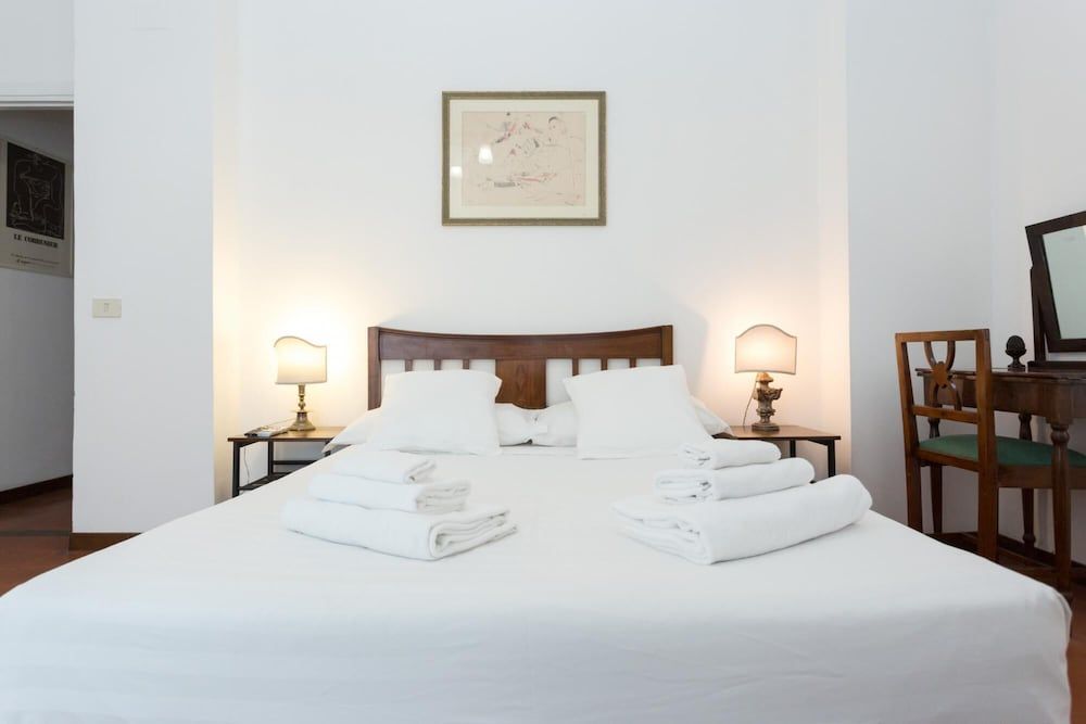 undefined Campo de Fiori Lovely Apartment 5