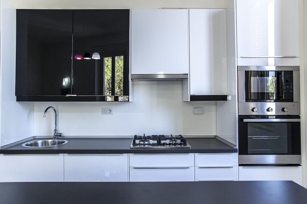 undefined 4BR Home in a Vibrant Neighborhood