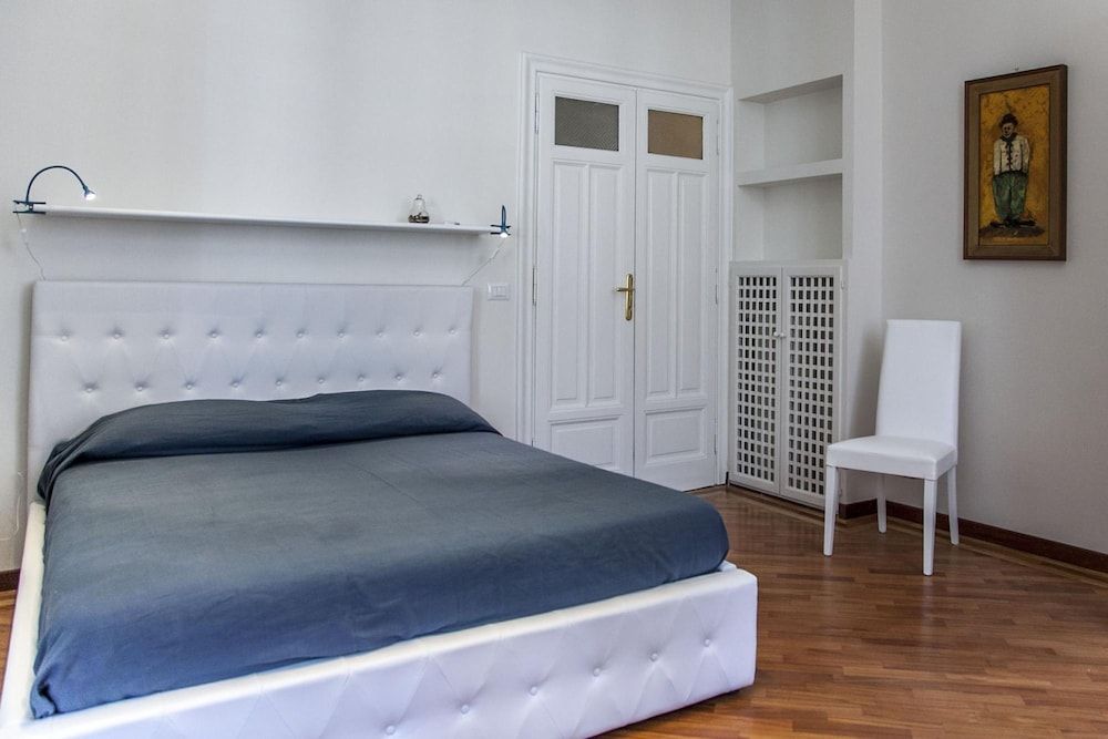 4BR Home in a Vibrant Neighborhood Apartment 7