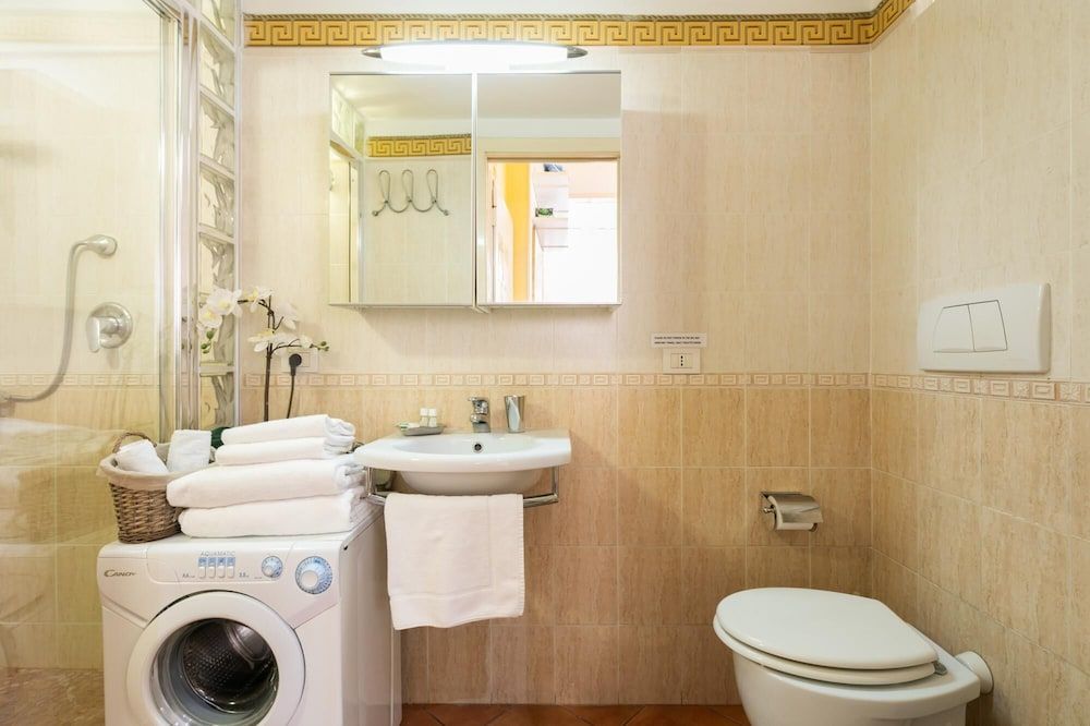 Monti Romantic Sunshine Maisonette Apartment 12