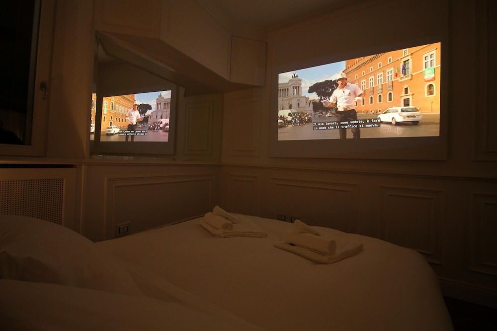 Charm Design in Gourmet District Apartment 18