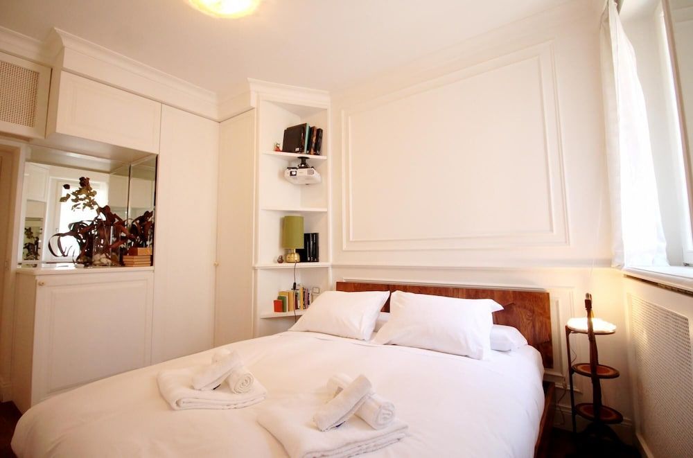 undefined Charm Design in Gourmet District 6