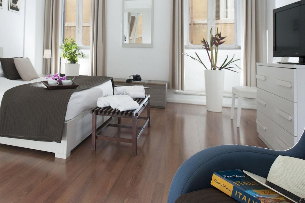 undefined Babuino Deluxe - Spanish Steps 8