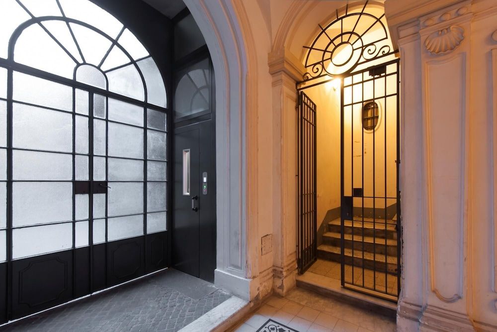 undefined Babuino Deluxe - Spanish Steps