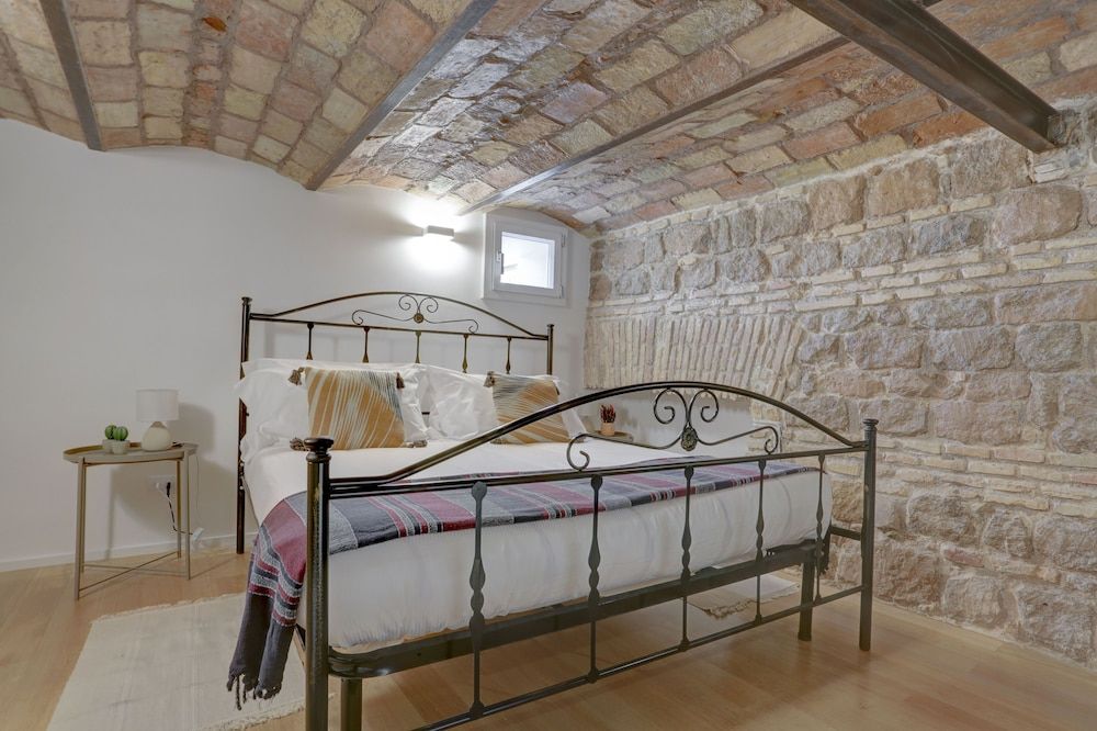 Colosseo APT Laterano 85 - Home and More Deluxe Apartment 10