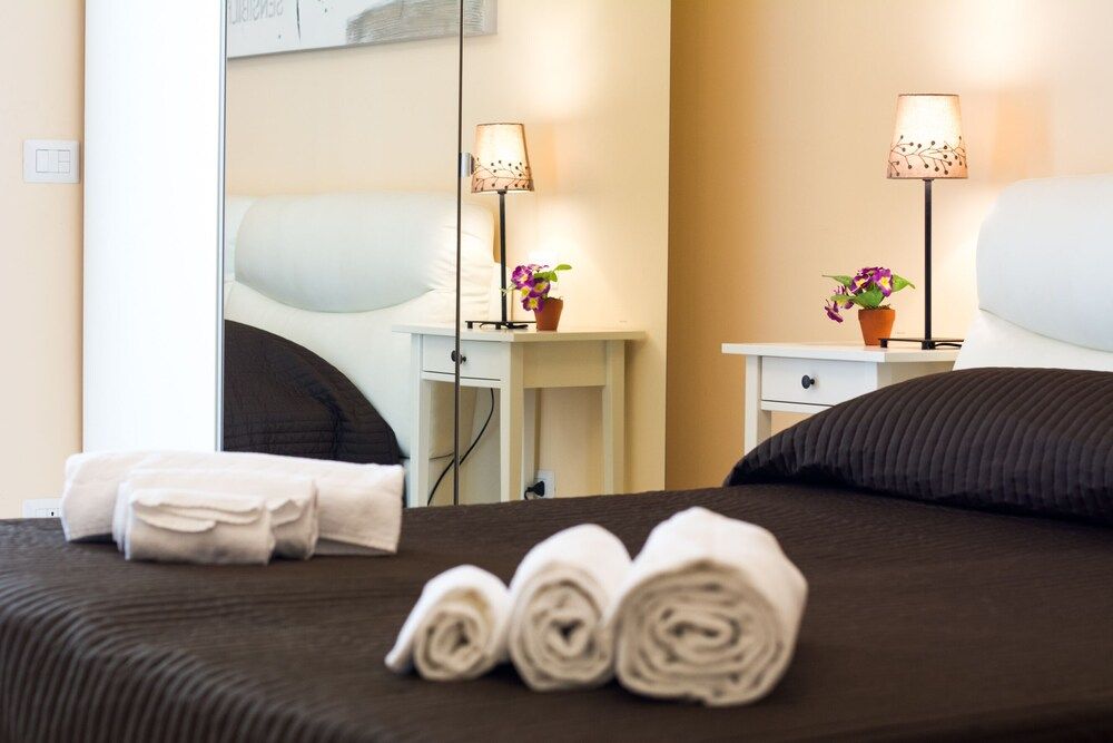 undefined GREGORY BIG FAMILY 10