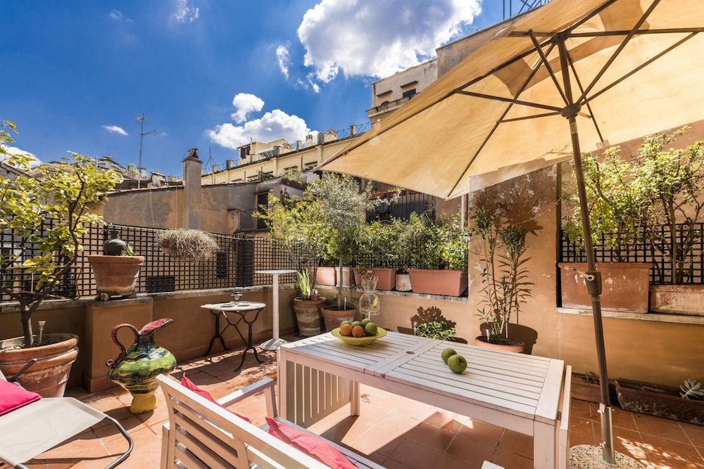 undefined Chiara in Pantheon Apartment With Terrace 4
