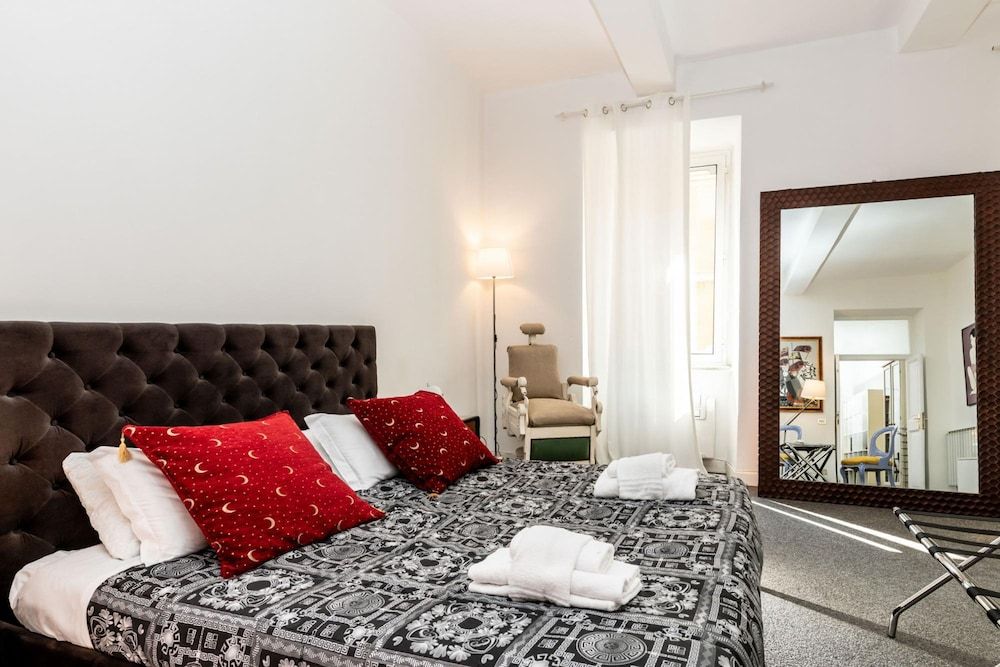 undefined Babuino Luxury - Large Apartment Spanish Step 5