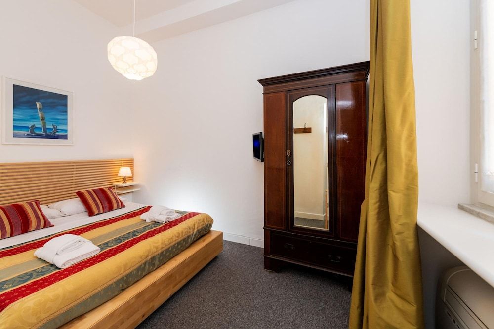 undefined Babuino Luxury - Large Apartment Spanish Step 10