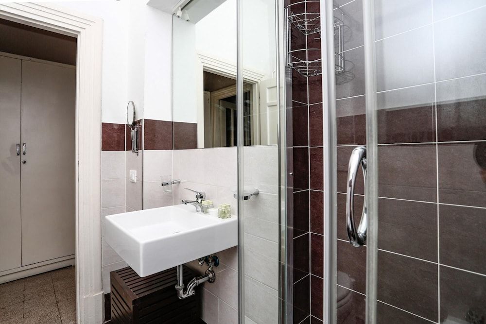 American Uni 2Br Lovely Apt Apartment 20