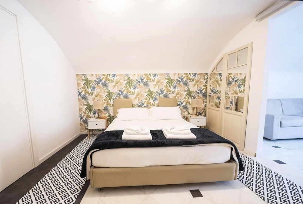 undefined Caden Splace - Dbalconycollection at Piazza Navona 9