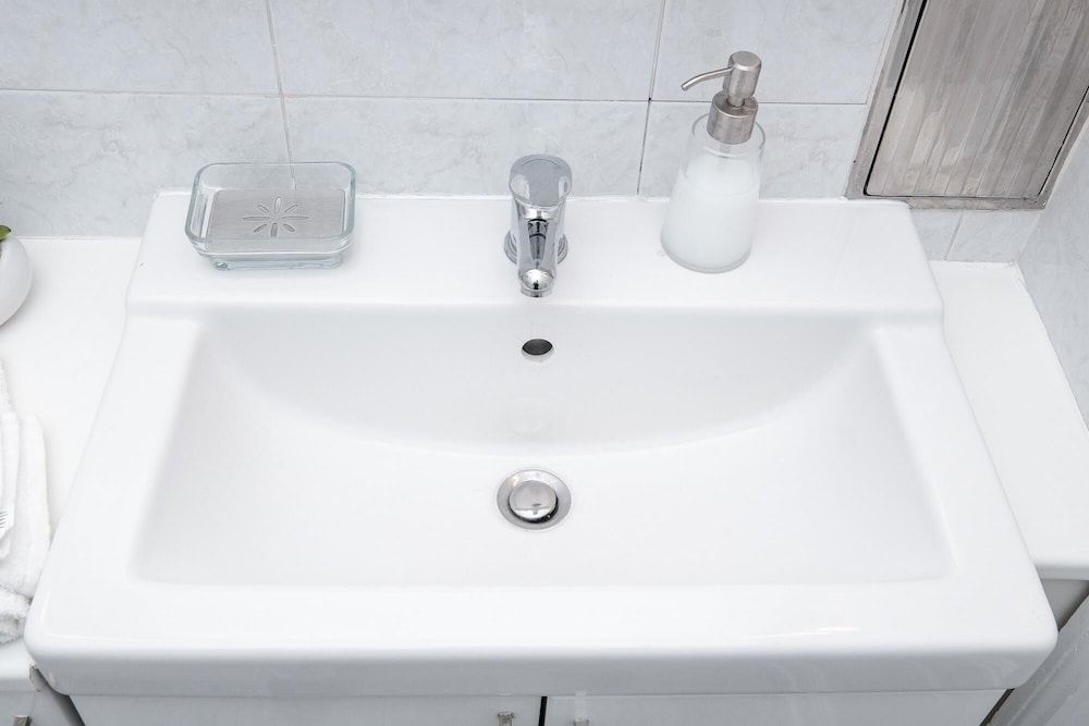 Domus Linda in Roma With 1 Bedrooms and 1 Bathrooms Apartment 17