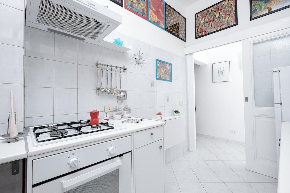 Domus Linda in Roma With 1 Bedrooms and 1 Bathrooms Apartment 9