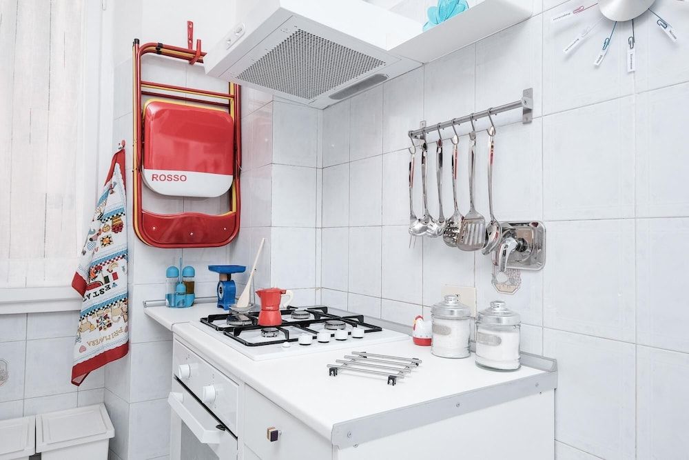 Domus Linda in Roma With 1 Bedrooms and 1 Bathrooms Apartment 8