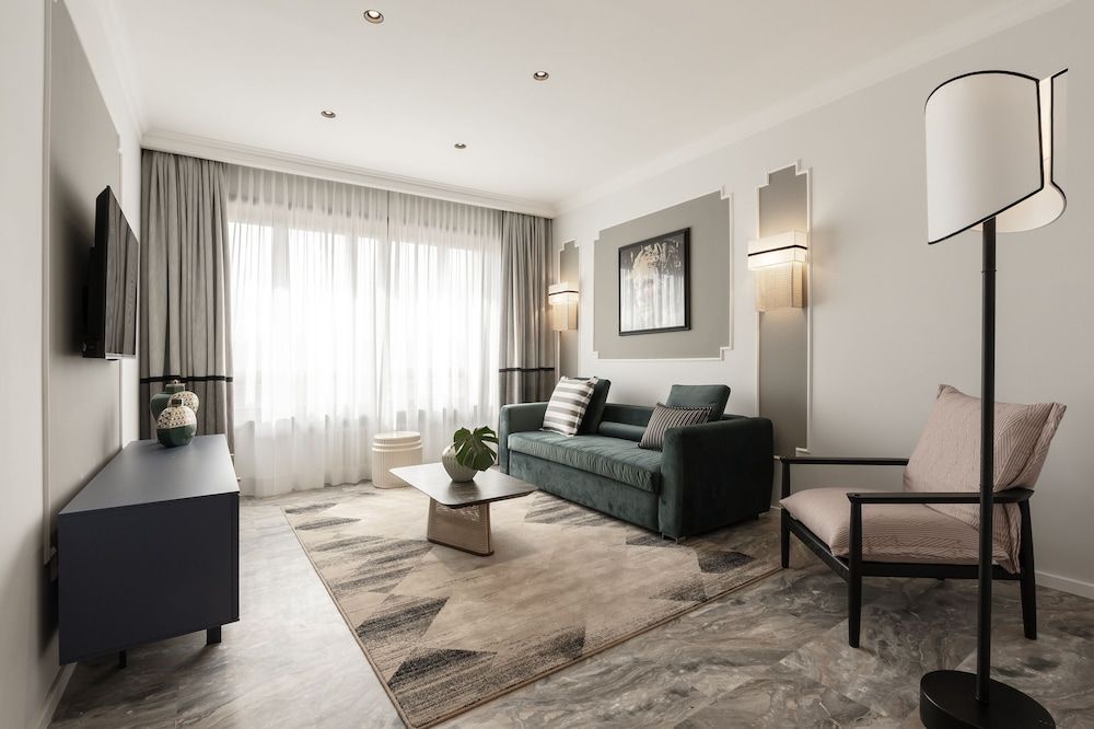 undefined Be Mate Colosseo