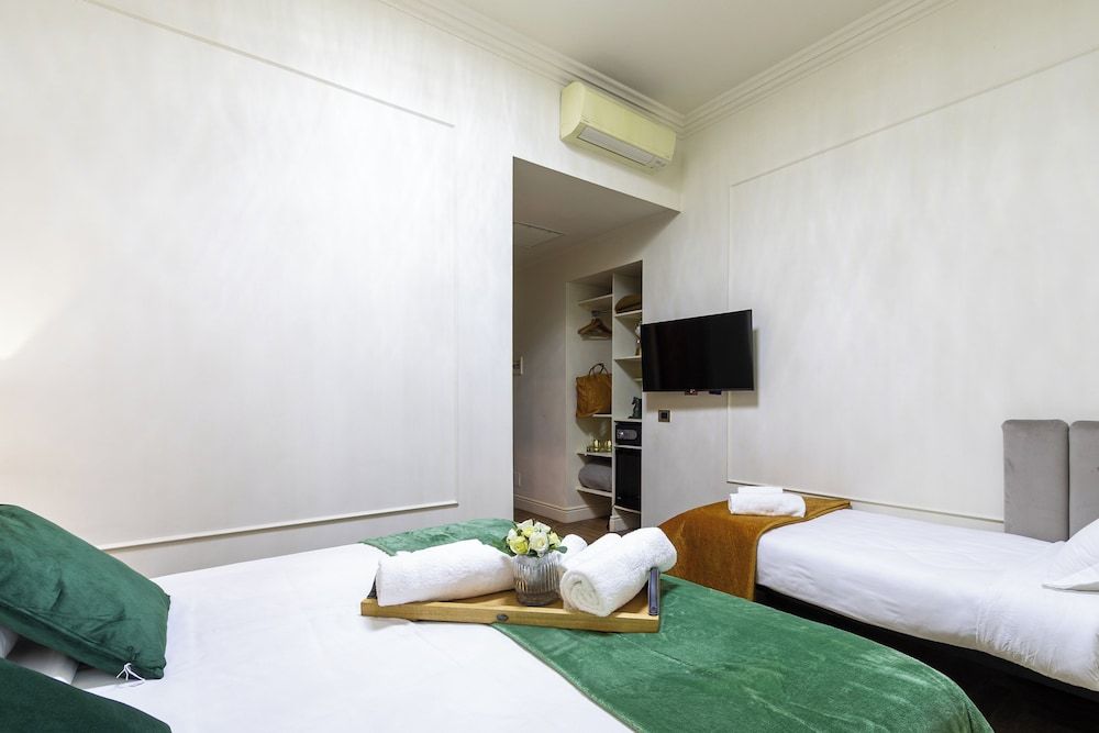 Hotel Catone Junior Room 4