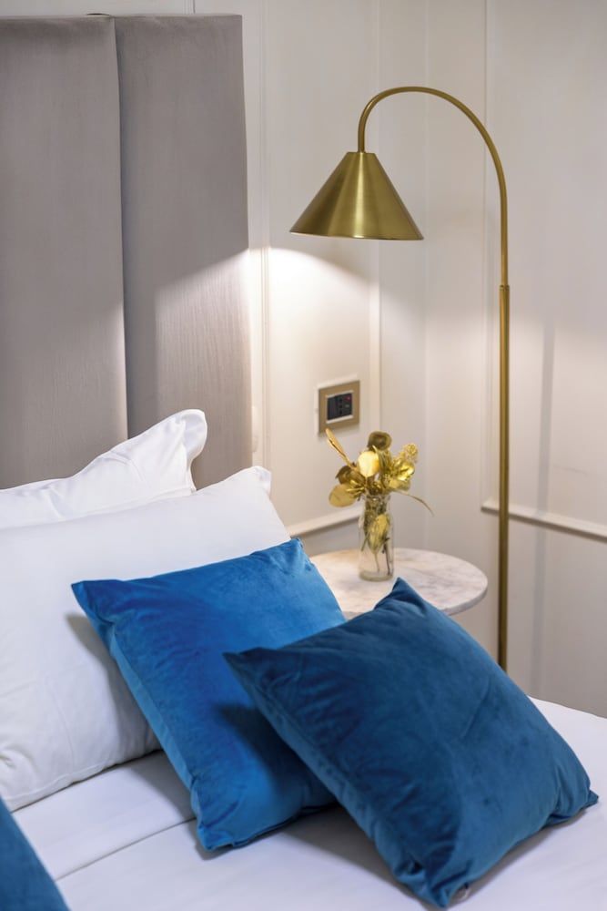 Hotel Catone Junior Room 6