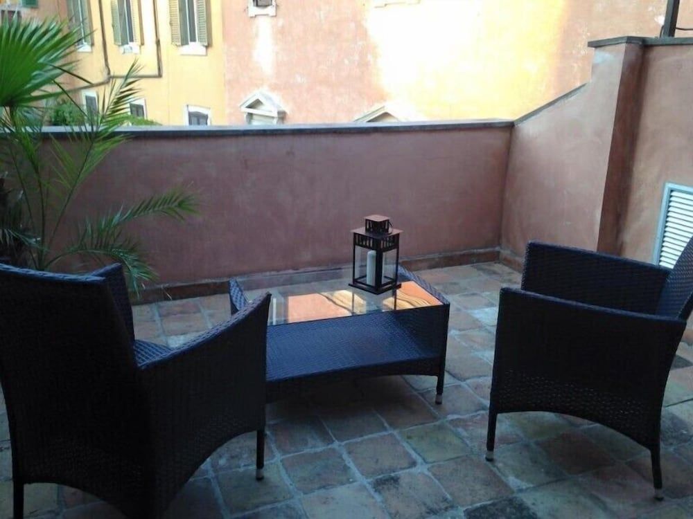 undefined Domus Tiberina