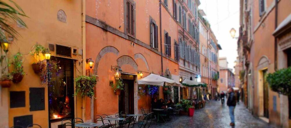 undefined Domus Tiberina 6