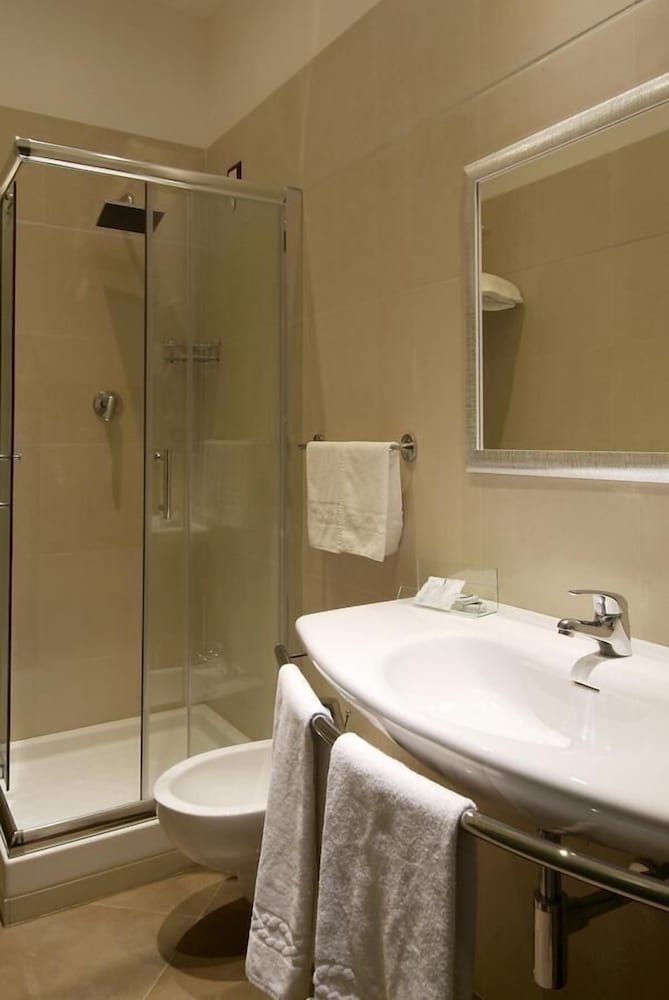 Hotel Argentina Standard Double Room 5