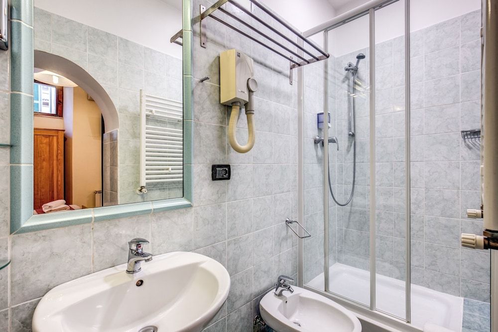 Hotel España Dépendance Deluxe Quadruple Room 4