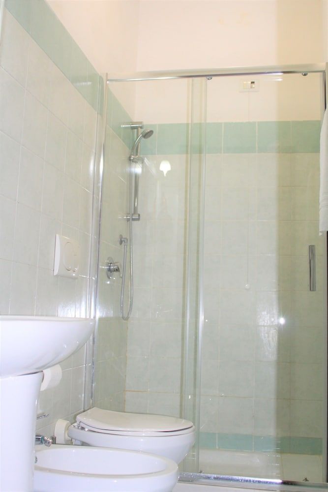 Hotel Moon Light Family Room 8