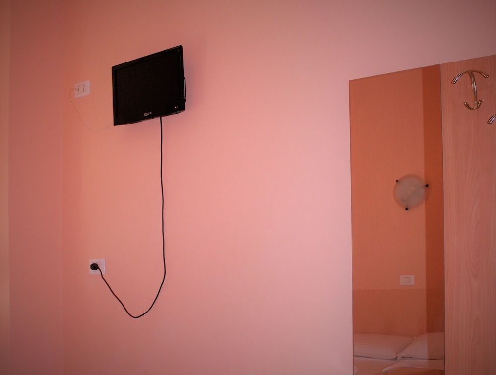 Hotel Moon Light Family Room 11