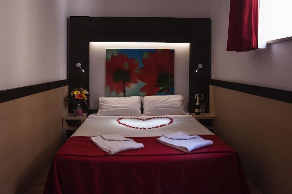 undefined Hotel Louisiana 9