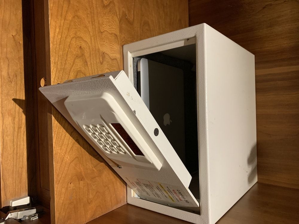 Hotel HI15 Triple Room 6