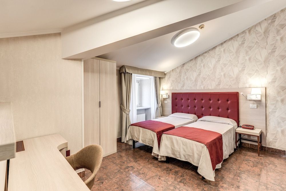 undefined Hotel Milo 4