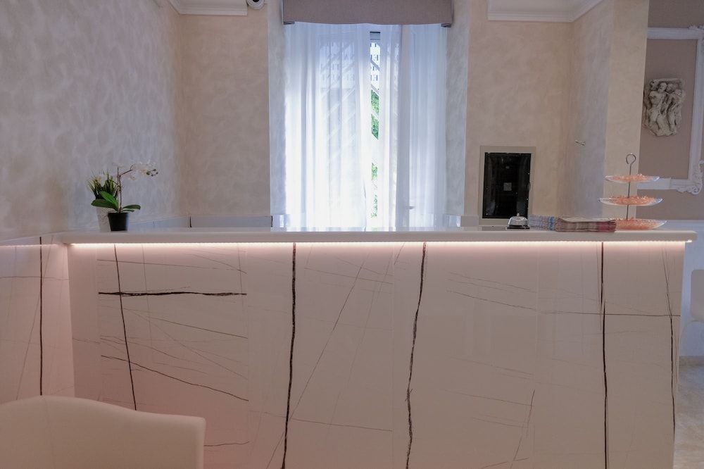 undefined Hotel Alex Square 9