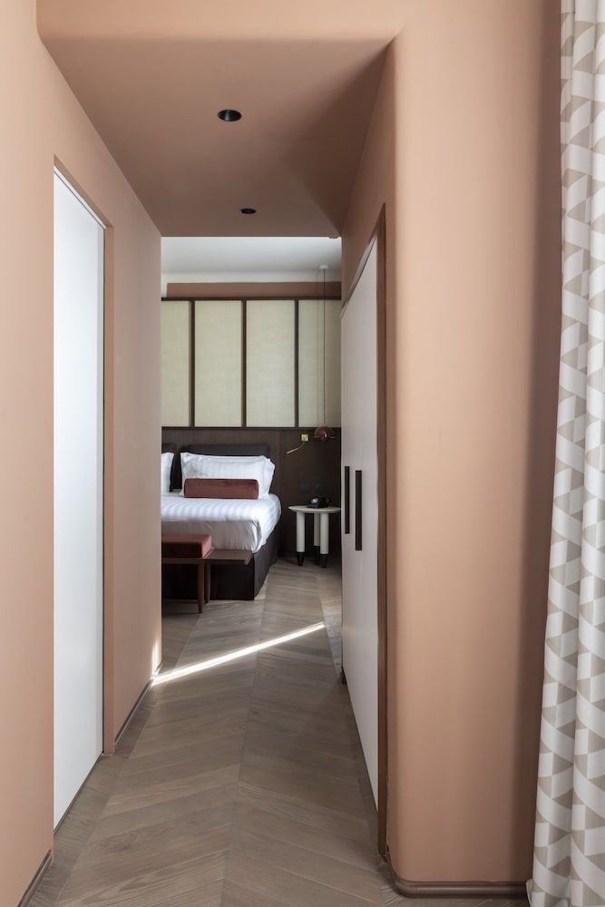 Palazzo Velabro, a Member of Design Hotels Deluxe Suite, City View 5