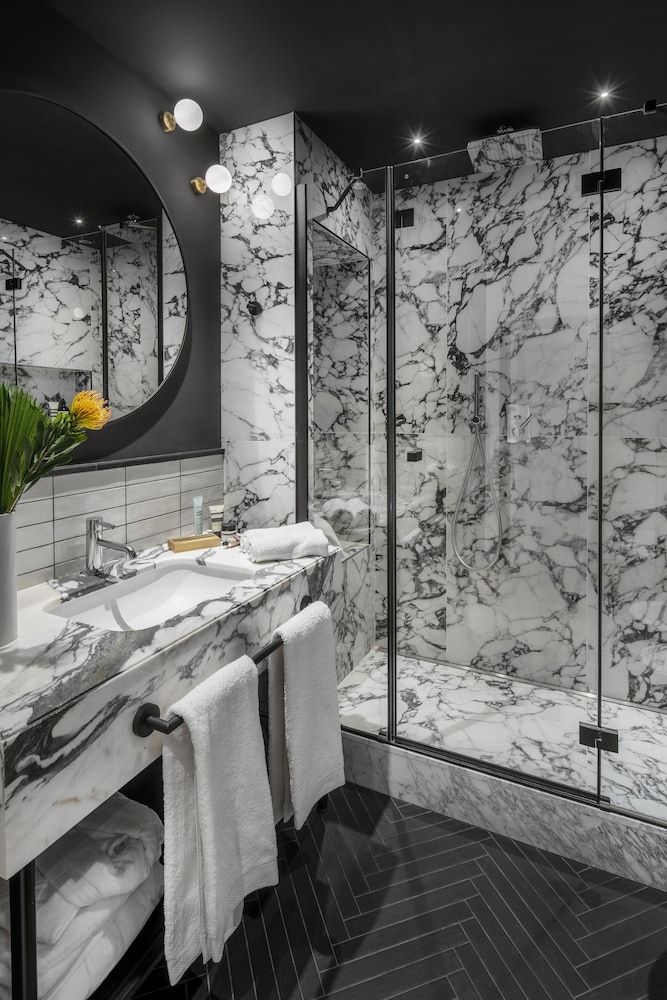 Palazzo Velabro, a Member of Design Hotels Deluxe Suite, City View 4