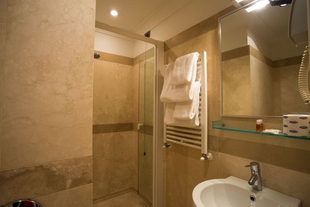 Hotel Giolitti Double Room 9