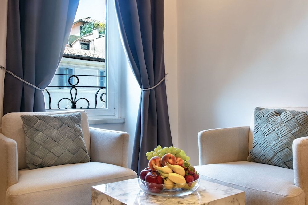 Fellini Design Suites Superior Room, 1 King Bed with Sofa bed, Non Smoking, City View 14