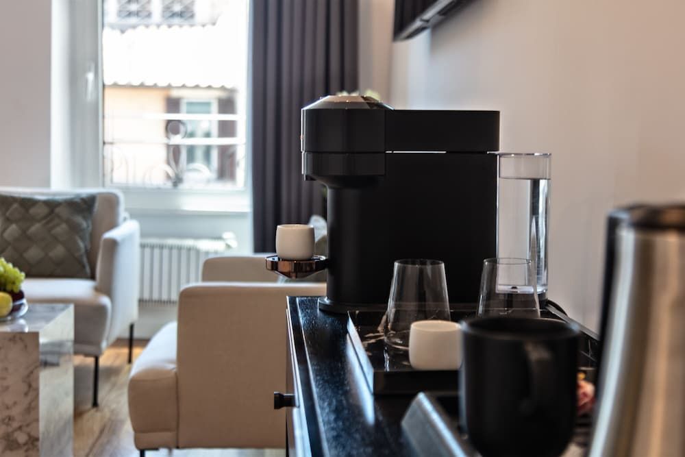 Fellini Design Suites Deluxe Room, 1 King Bed with Sofa bed, Non Smoking, City View 13