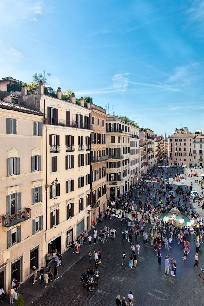 undefined Fellini Design Suites 9